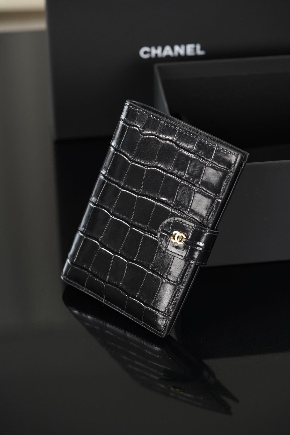 Channel passport holder