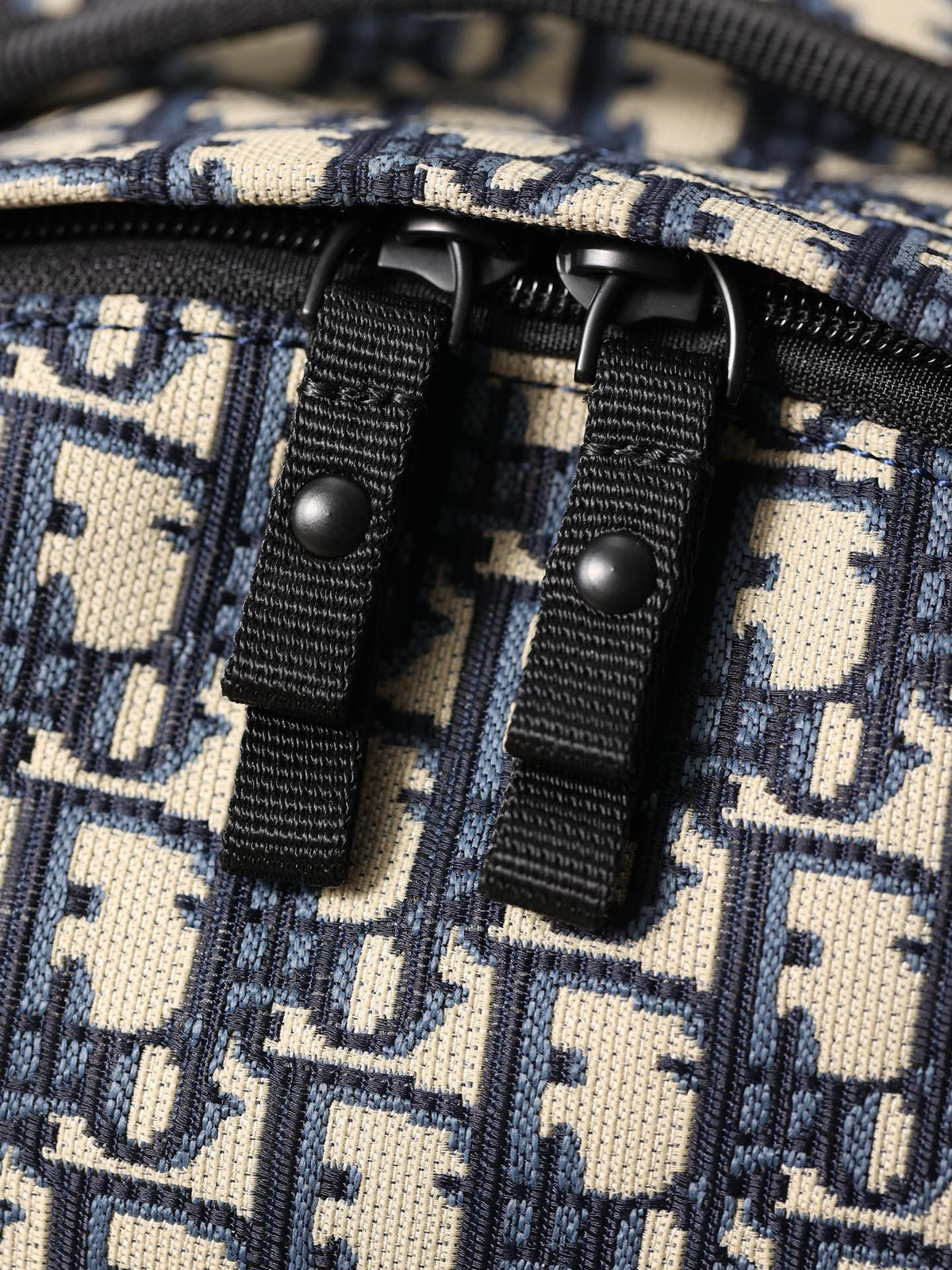 Dior Travel
