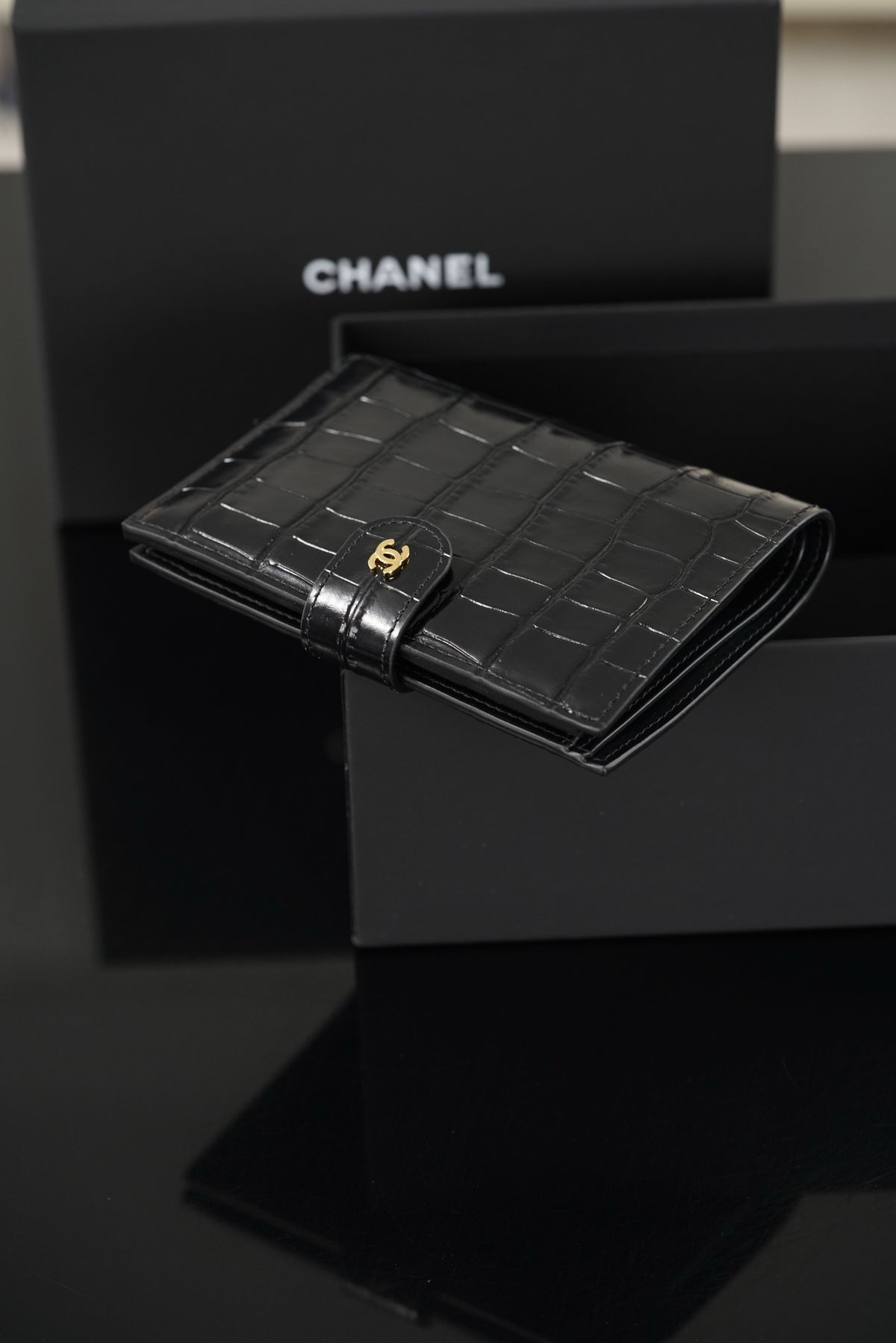 Channel passport holder