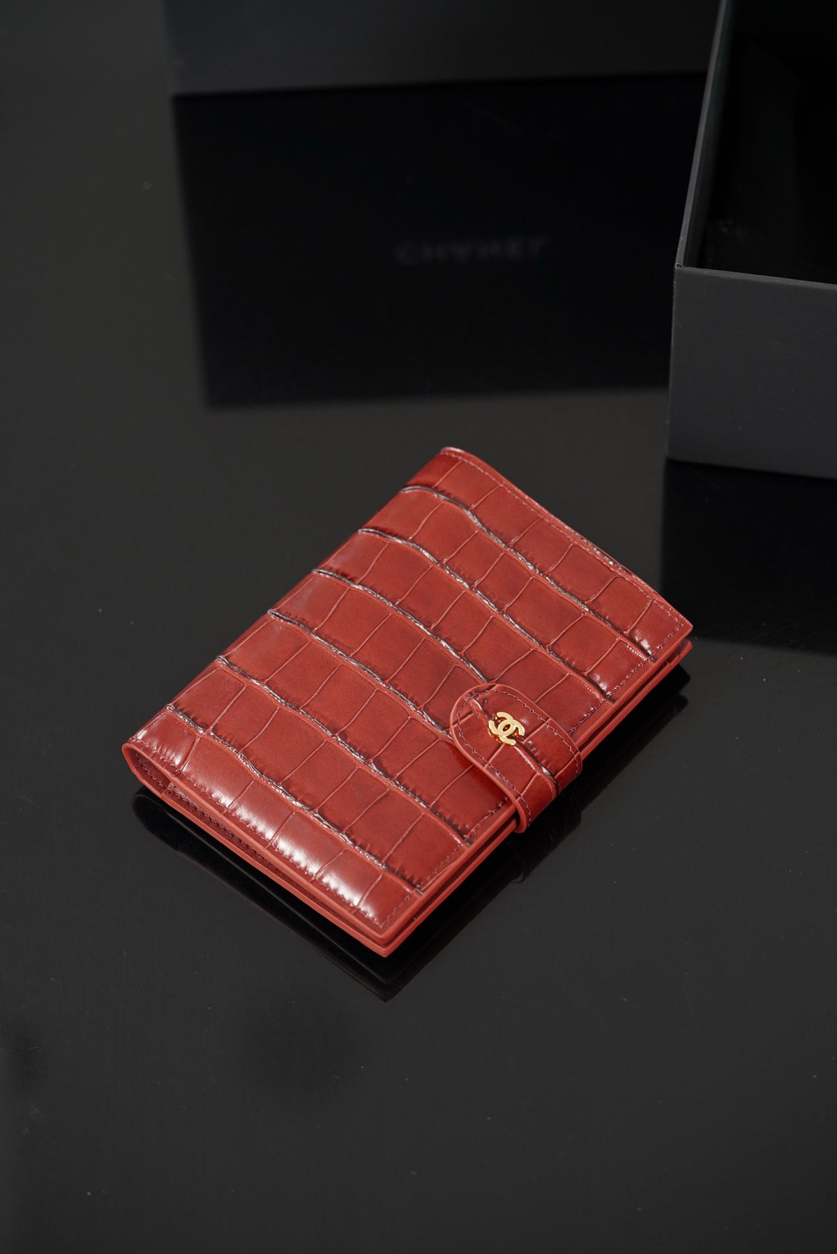 Channel passport holder