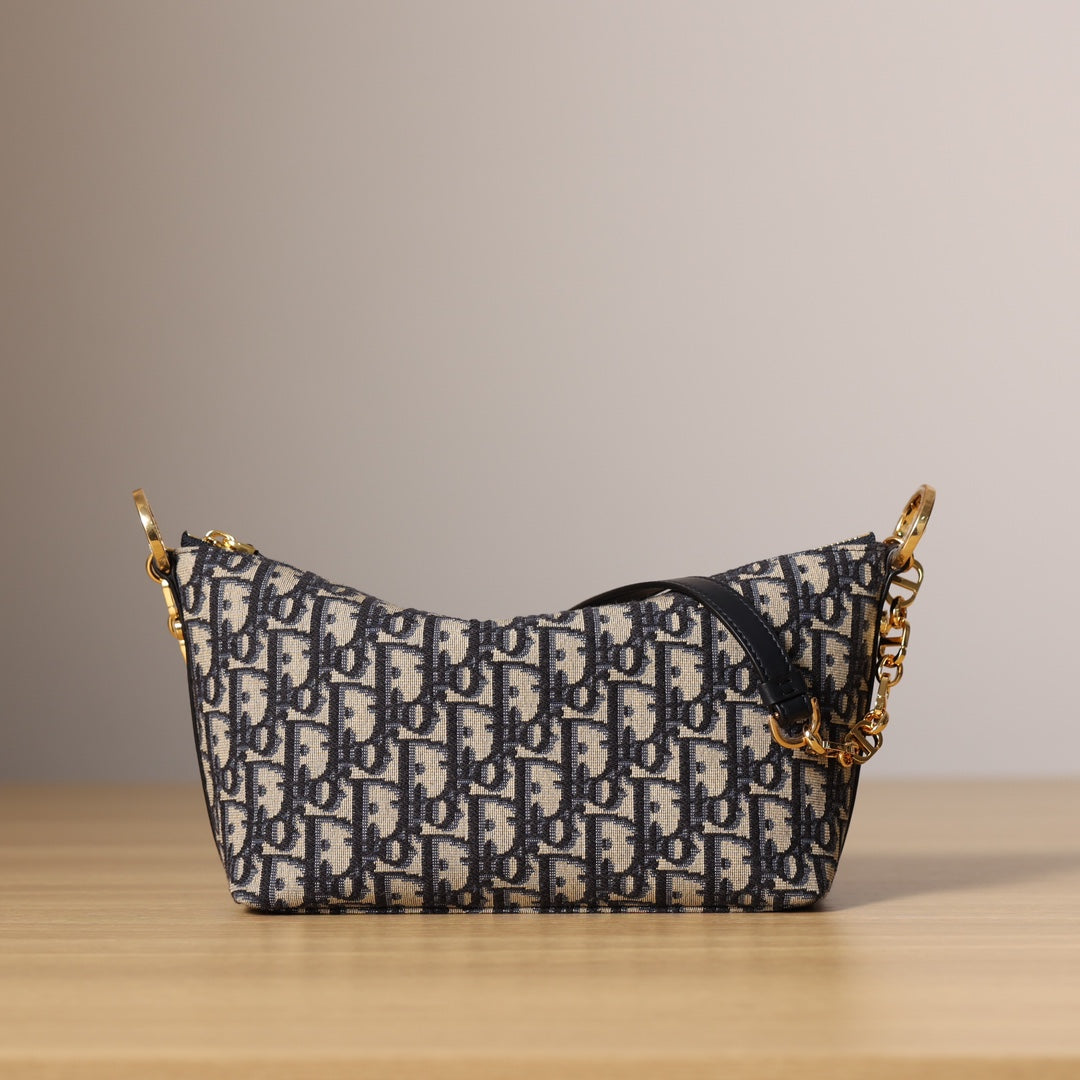 Diorstar Hobo