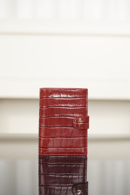 Channel passport holder