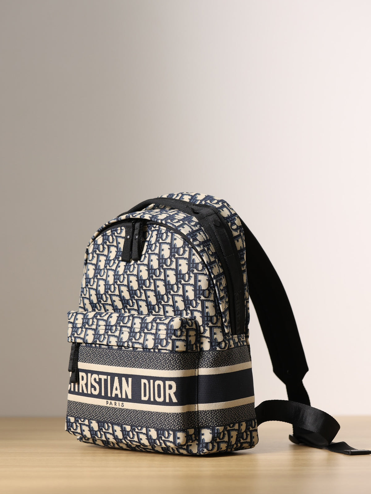 Dior Travel