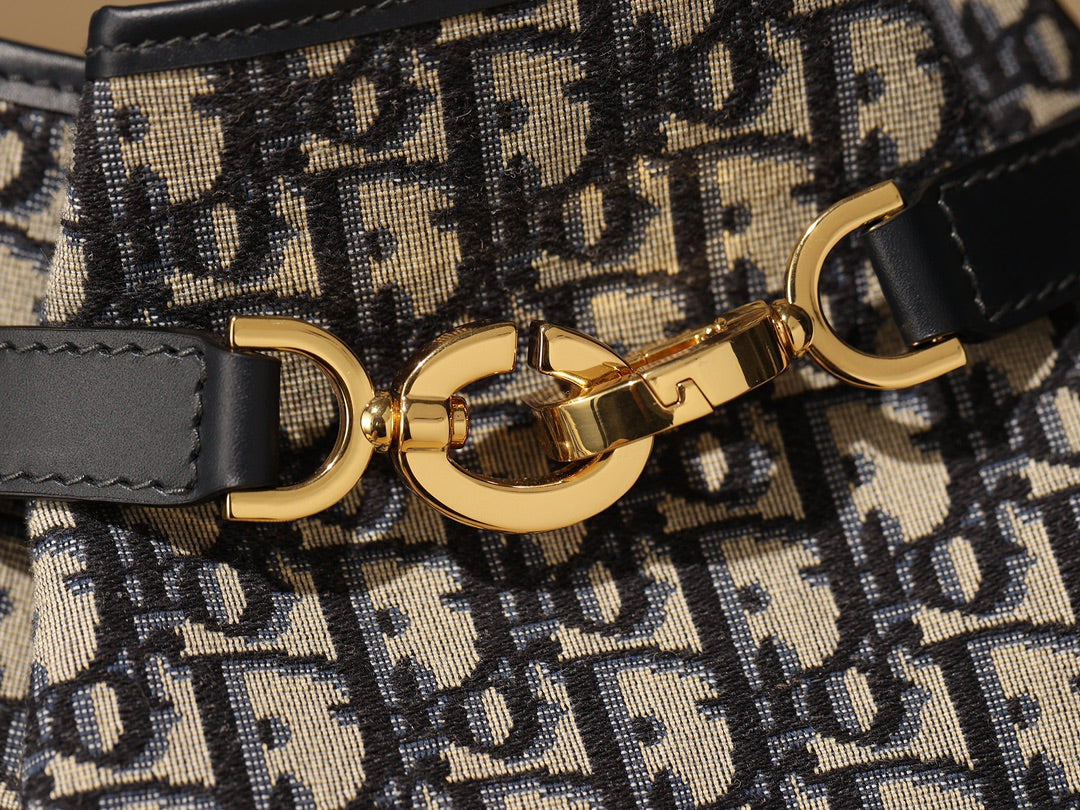 C'EST DIOR Medium size