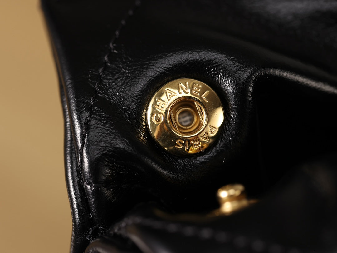 Chanel 22 Bag