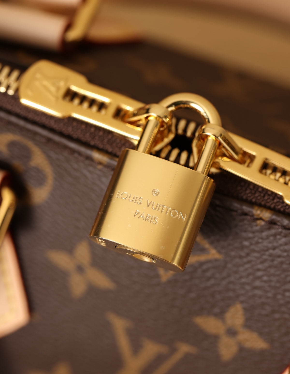 LV Speedy Bandoulière 20