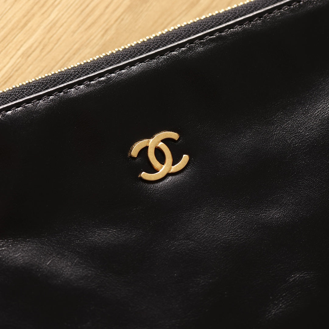 Chanel 22 Bag