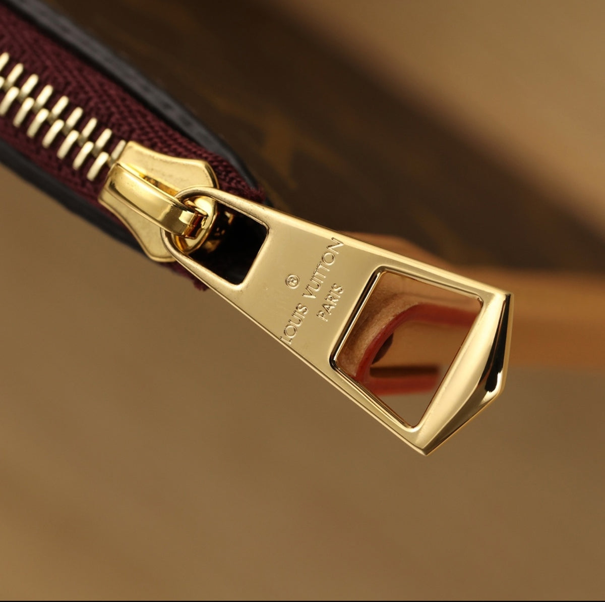 LV Carryall маленькая сумка