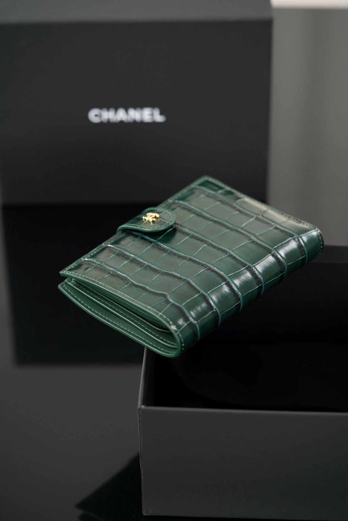 Channel passport holder
