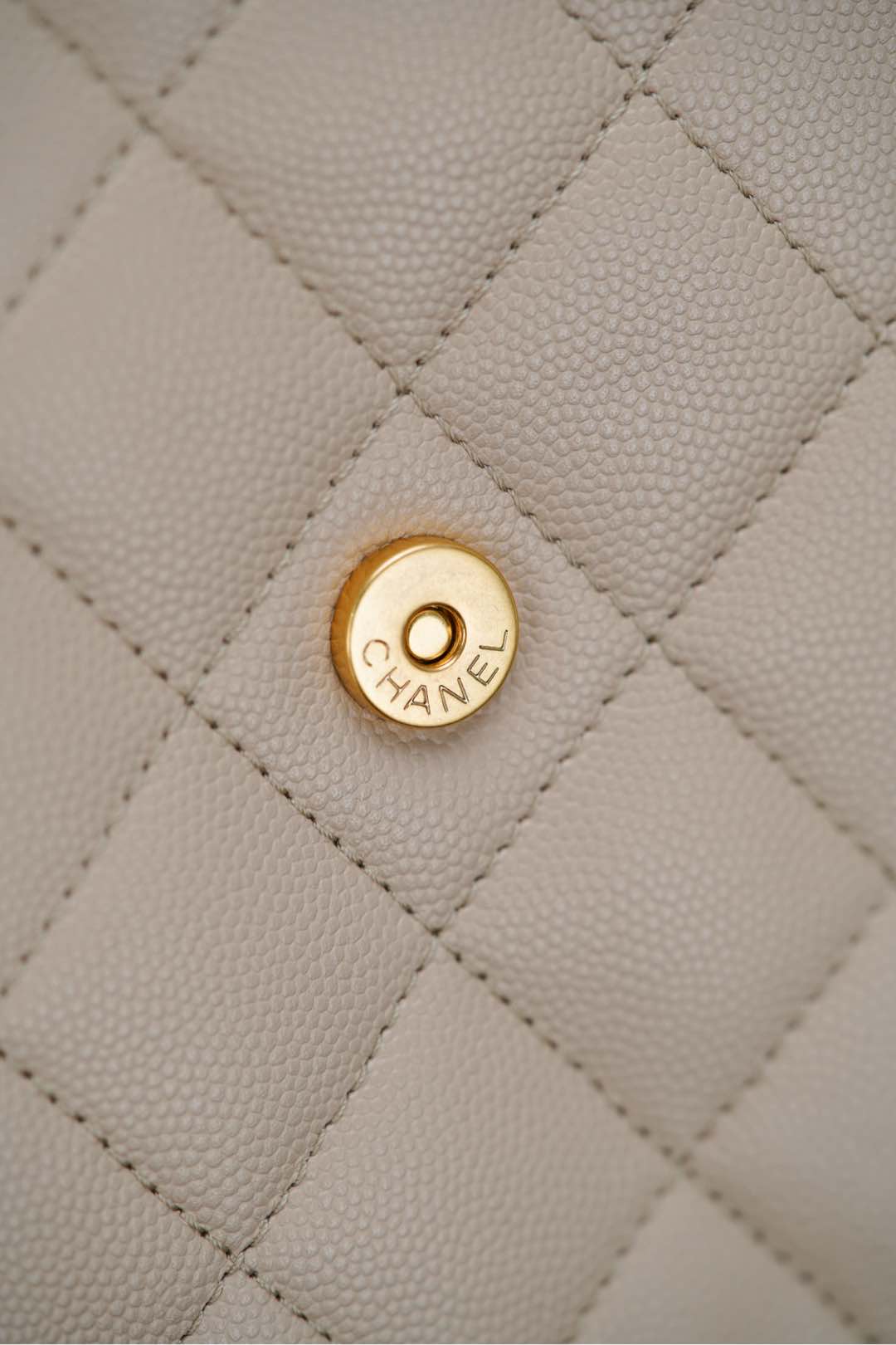 Chanel 25S Small Hobo