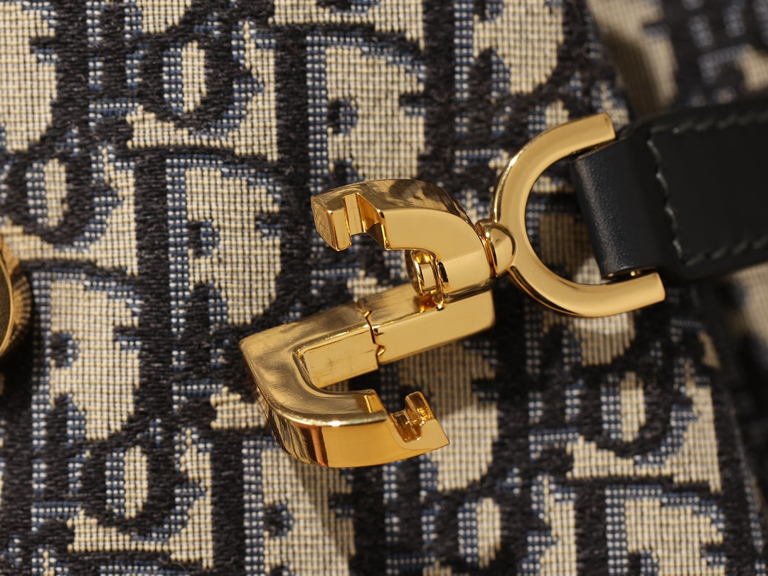 C'EST DIOR Medium size