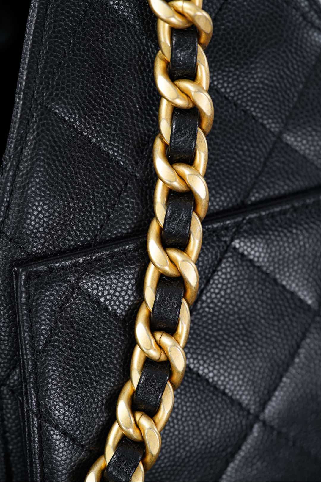 Chanel 25S Small Hobo