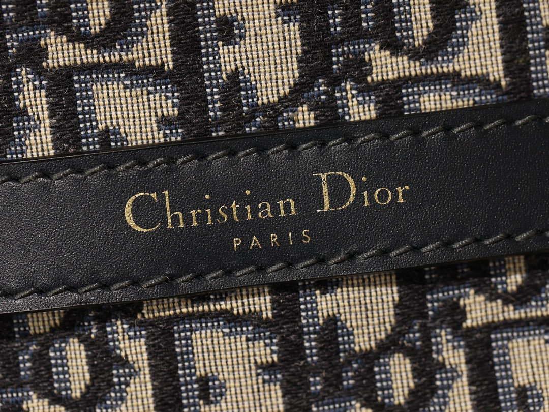 C'EST DIOR Medium size