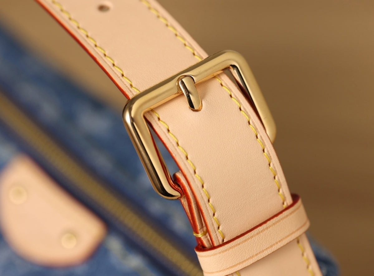 LV Hills Pochette