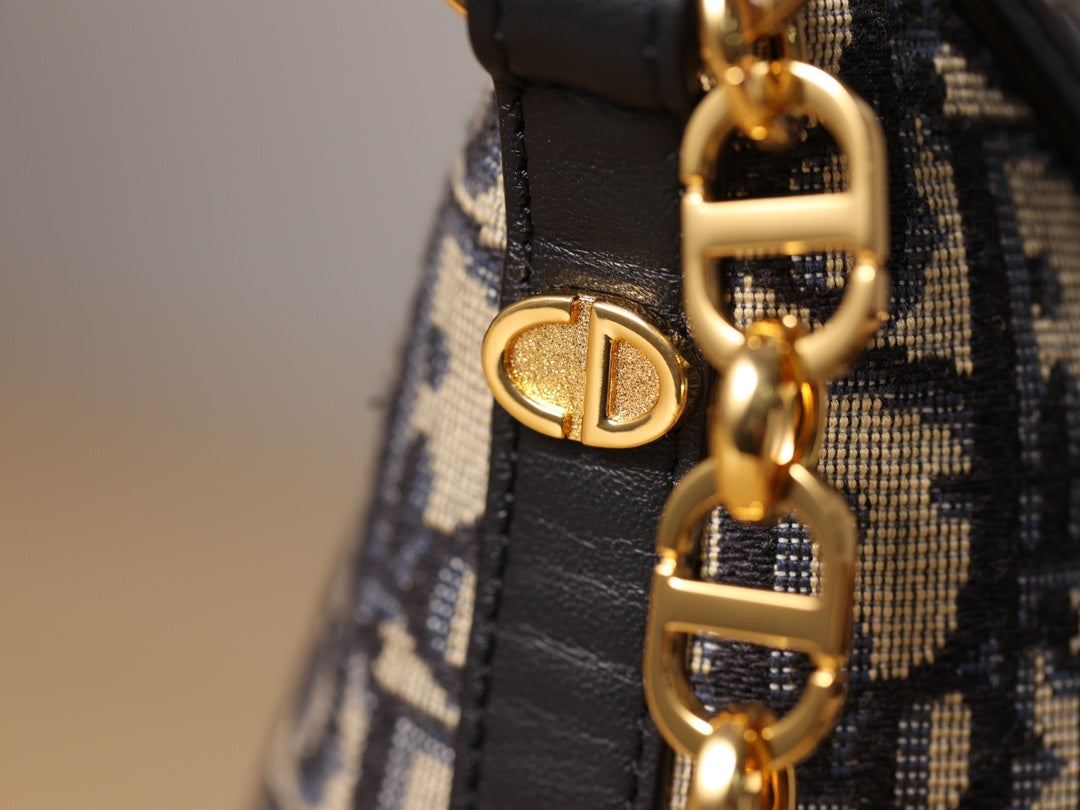 Diorstar Hobo