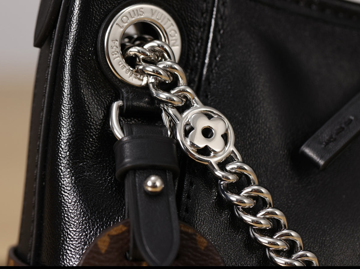 LV Carryall BB