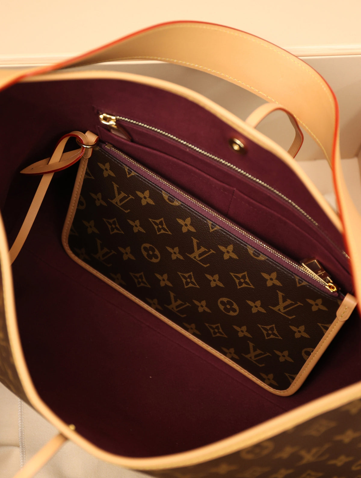 LV Carryall сумка среднего размера