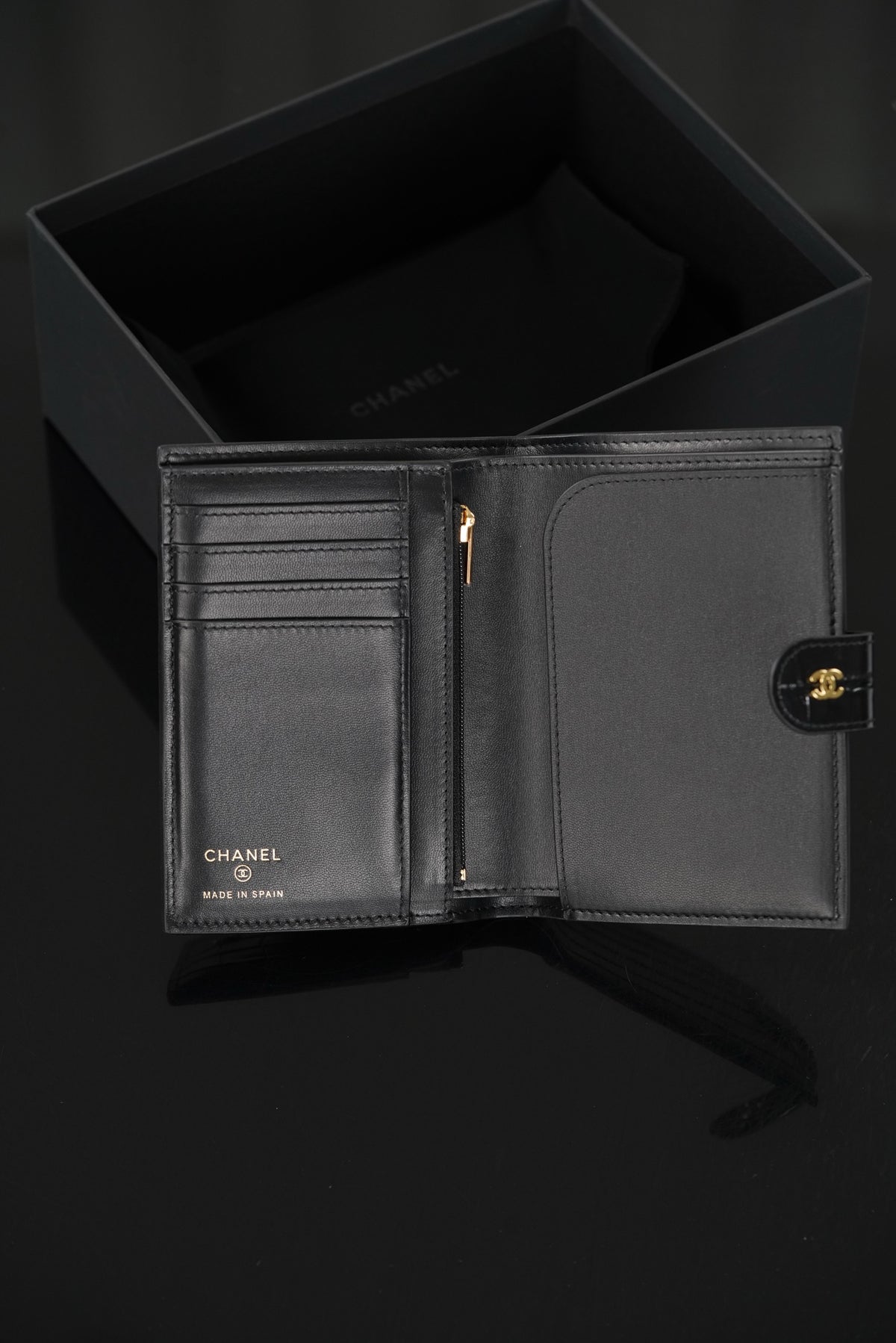 Channel passport holder