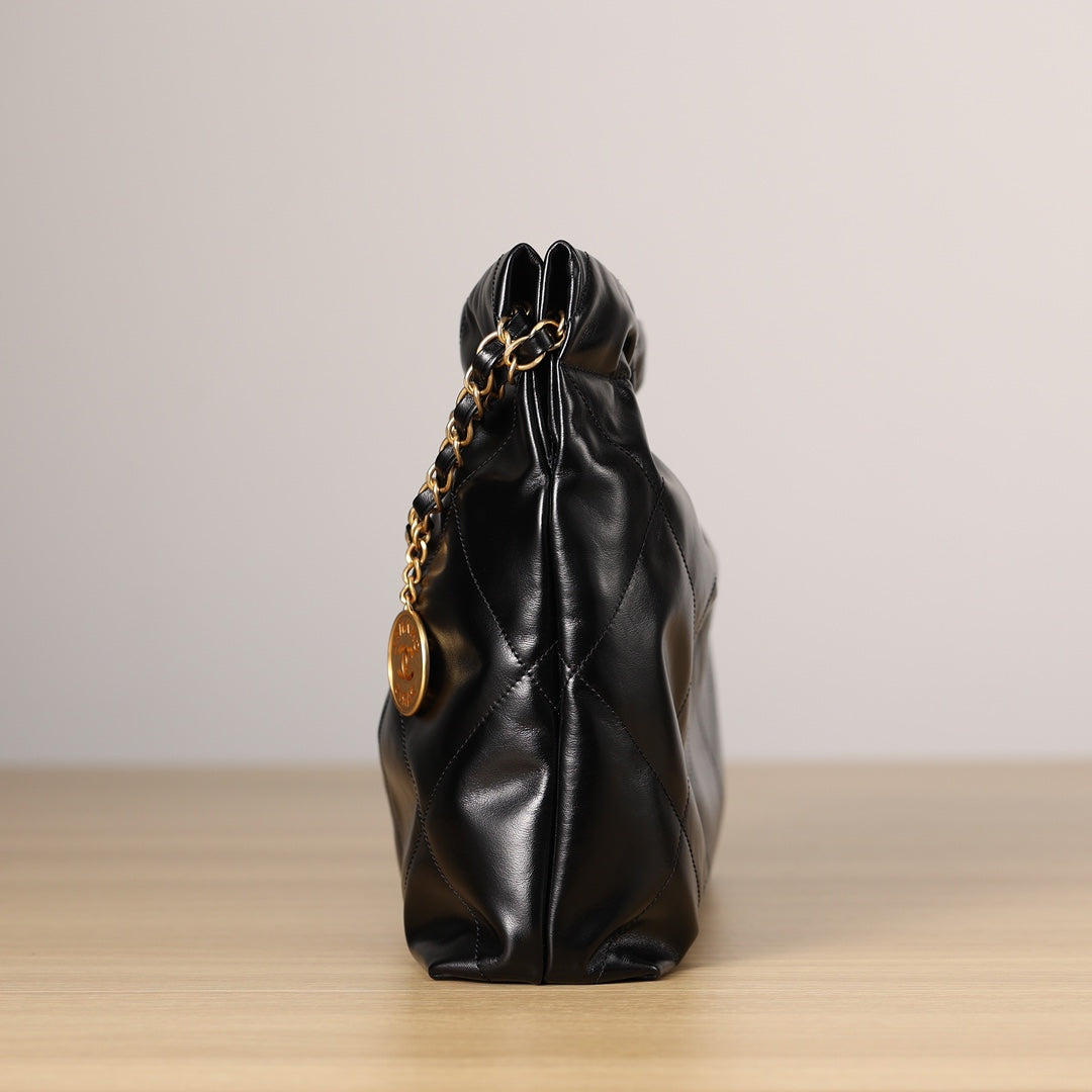 Chanel 22 Bag