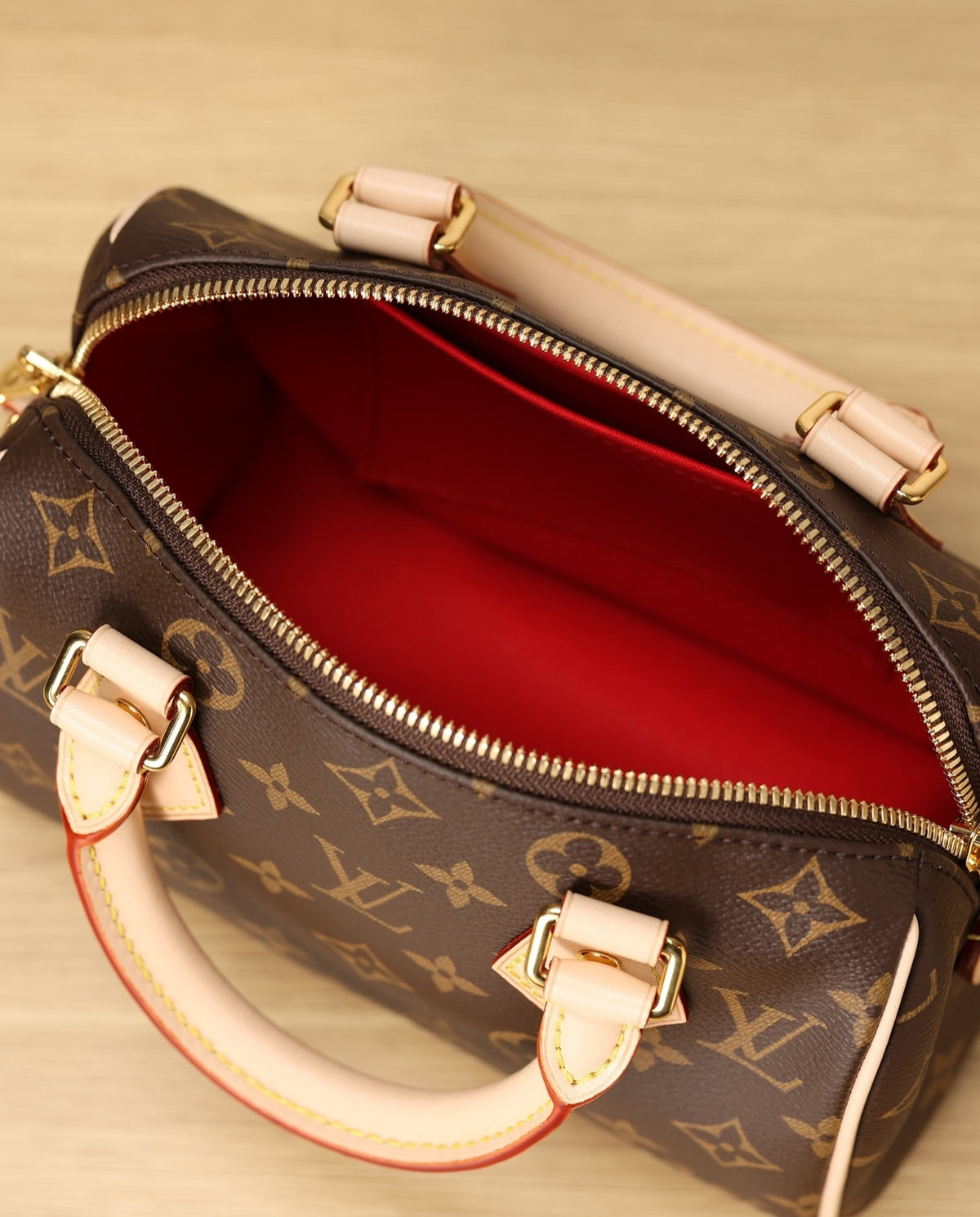 LV Speedy Bandoulière 20
