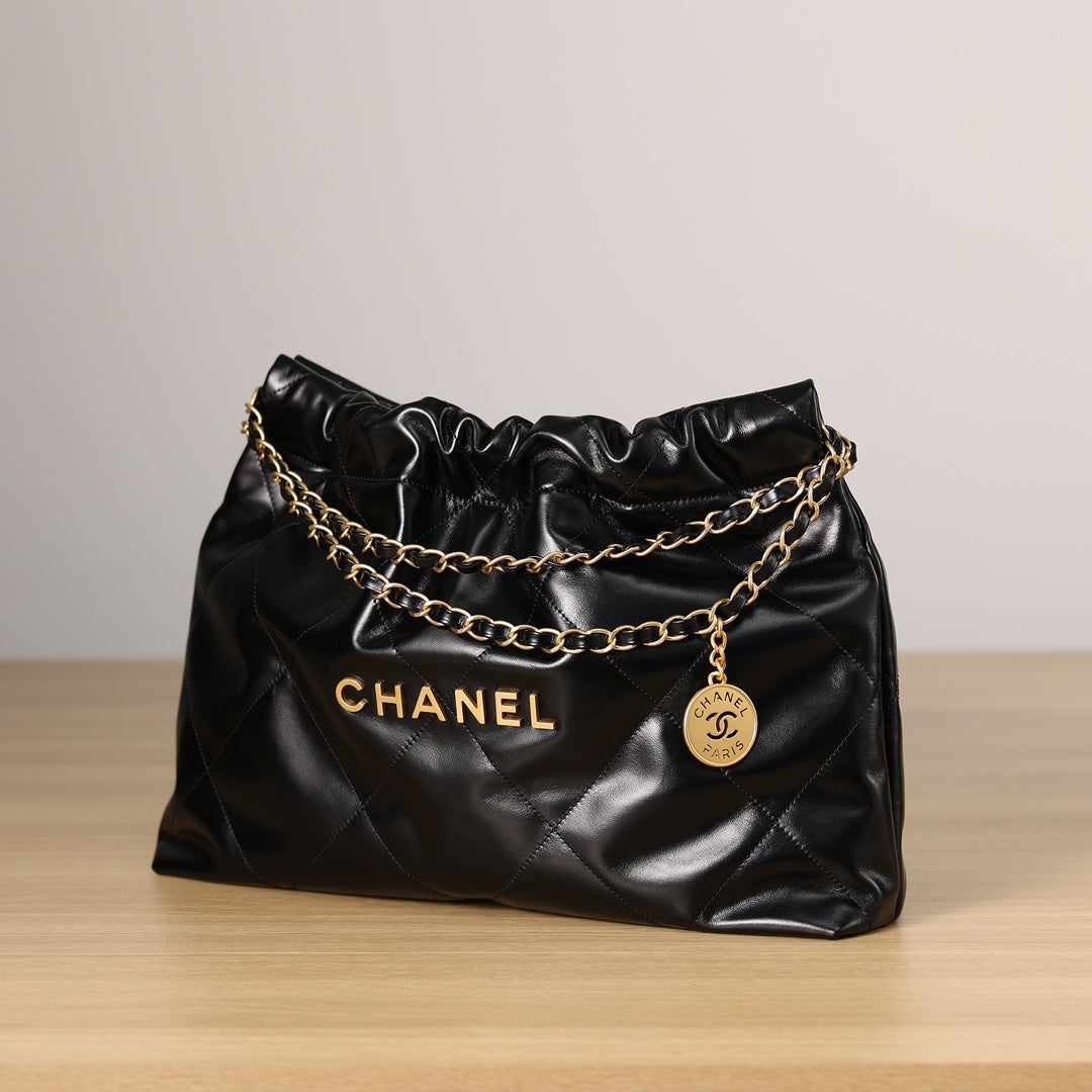 Chanel 22 Bag
