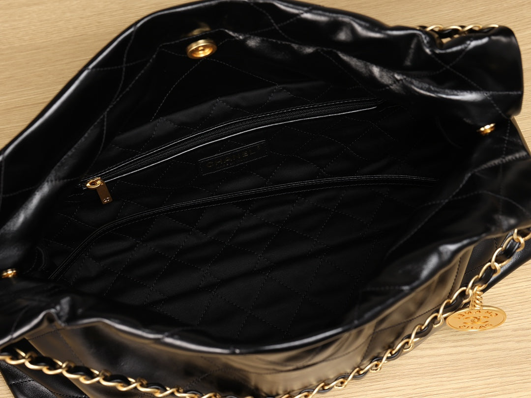 Chanel 22 Bag